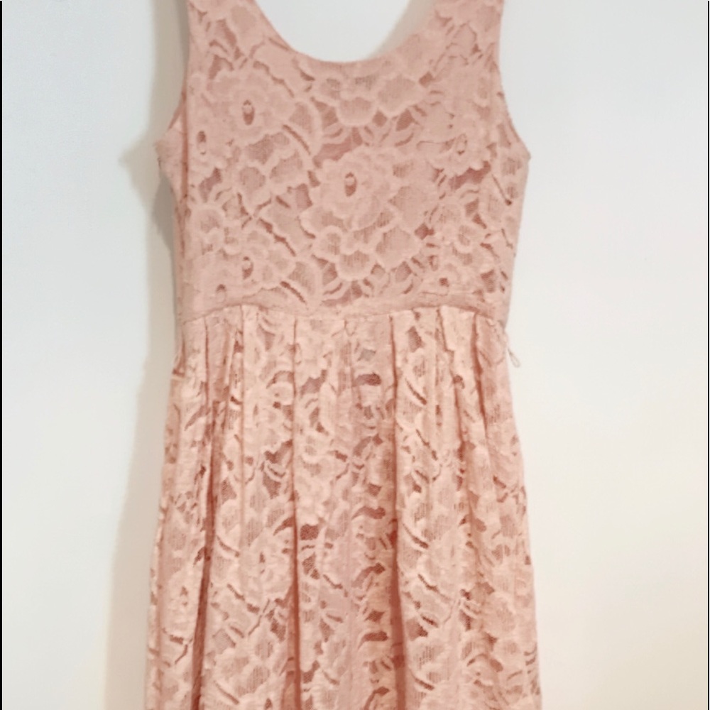 Forever 21 blush pink lace dress